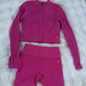 Women's Fuchsia Ribbed Athletic Shorts